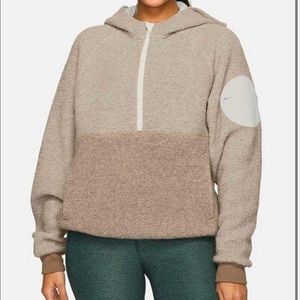Outdoor Voices megafleece half zip - oatmeal